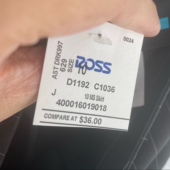 Pinstripe pleated skirt Size 10 NEW - Picture 7 of 10